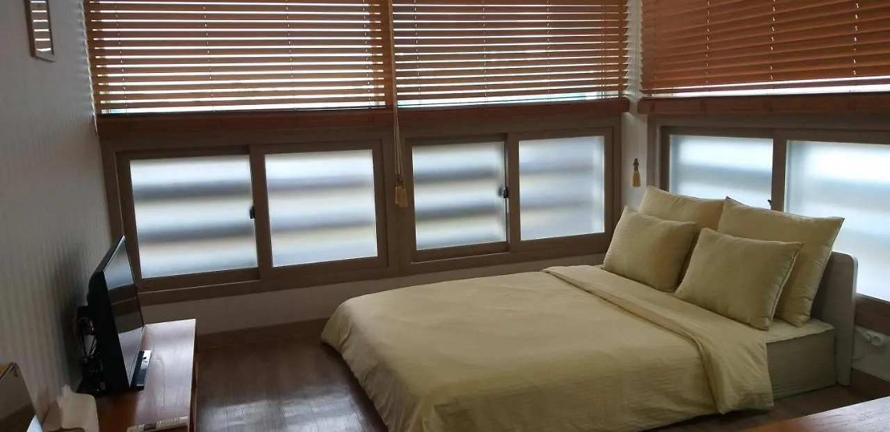 ג'גו Moon Forest Guesthouse 0*,  קוריאה הדרומית