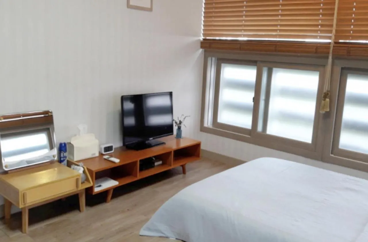 ג'גו Moon Forest Guesthouse בית הארחה